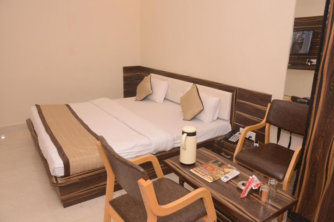 Hotel Bharat Kota  Extérieur photo